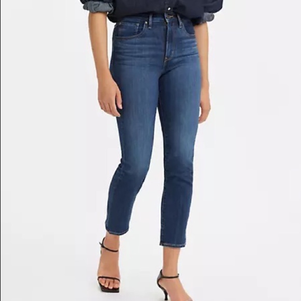 Levis high rise straight crop